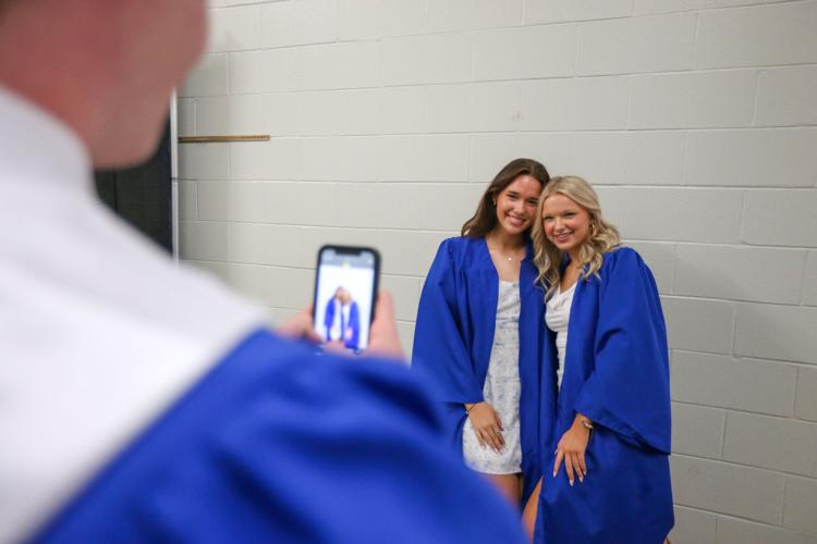 djr-2024-05-18-news-ths-GRAD-HM