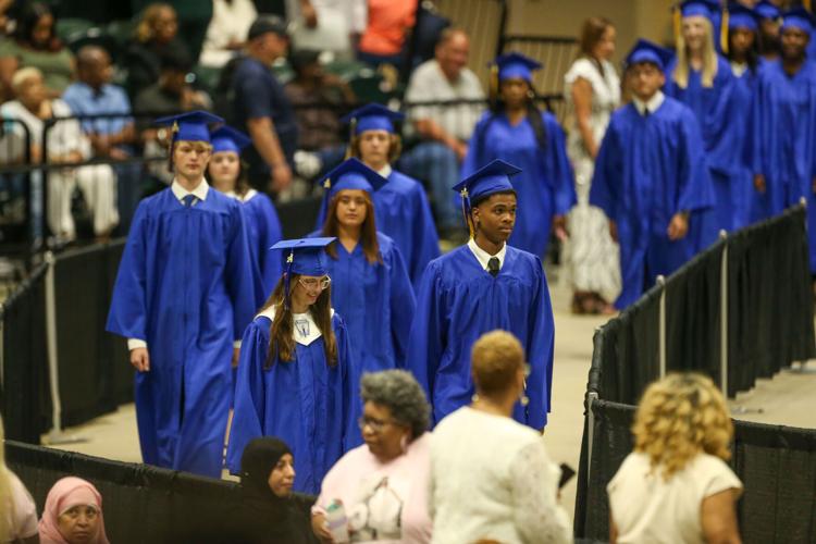 djr-2024-05-18-news-ths-GRAD-HM