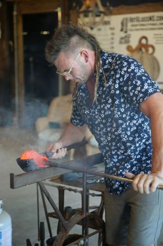 mm-20204-10-02-blown-glass-twp8