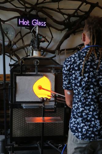 mm-20204-10-02-blown-glass-twp13